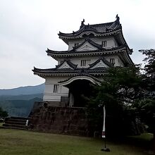 頑張って登りきりました