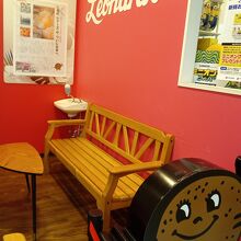 レナーズカラーの店内