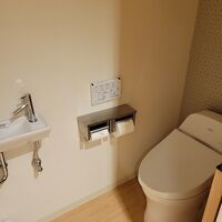 トイレはセパレートタイプです