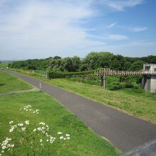 １０信濃川からの取水塔