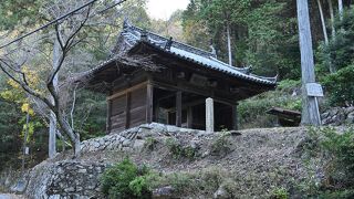 重文の三重塔がある寺院