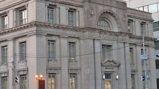 旧日本郵船神戸支店だったレトロビル