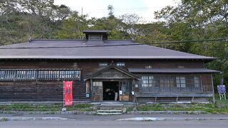 元々の場所に立つ番屋で、漁師の生活がよく分かる番屋