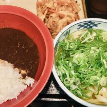 カレー朝食（訪問時、税込400円）