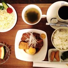 豚の角煮の日替わりランチ