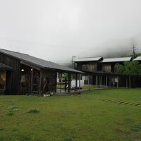 宿泊施設はコテージスタイルで全8棟