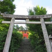 獅子崎稲荷神社　「雪舟観」と名付けられた展望台持つ神社  