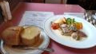 鯛のムニエルホタテ添えランチ頂きました。