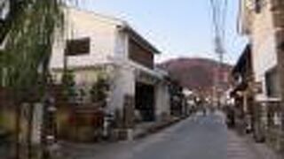 短いながら整備されている町