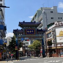 周辺には駐車場もありました