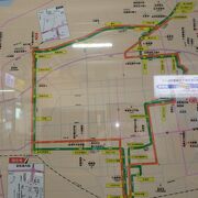 会津若松駅から主な観光地を時計回りに１時間に１本走るバス