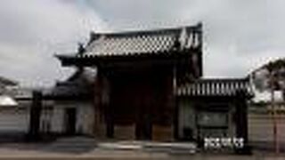 しばられ地蔵ではこの寺のものが一番大きいのです。