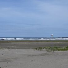 初夏の平井海水浴場の風景