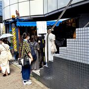 二度目の訪問。１時間待ちでしたが、店員さんの応対は気持ちよい、、、