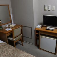 冷蔵庫、テレビ、ポットなど標準的な設備