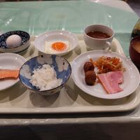 比較的満足の朝食
