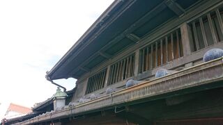 明治時代の絞問屋の特徴が残る建物