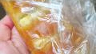 出来立てのパンが続々