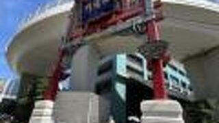 横浜中華街最西の牌楼！