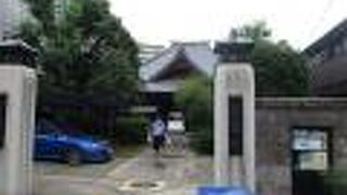 静かで落ち着いた雰囲気です。