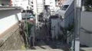 神田明神へ向かう前の急な石段