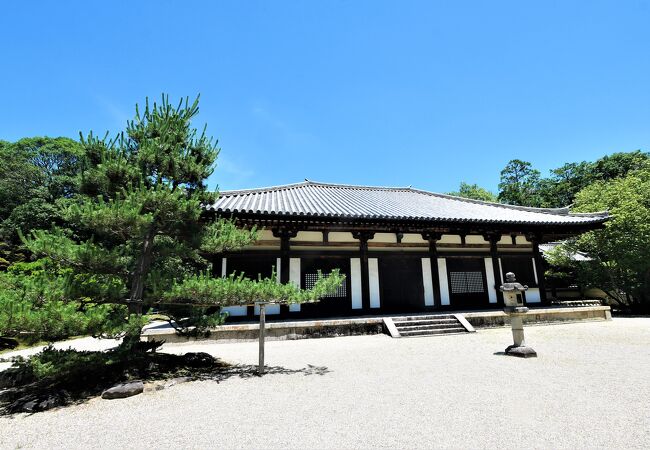 駐車場はひろい　道は少し狭いので注意　やっぱ伎芸天だね