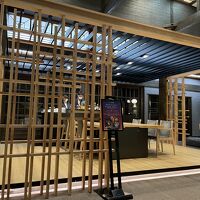 カクテルタイムのバーコーナー