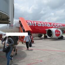 ペナン国際空港に到着したエア・アジアのA320型機