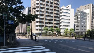 橋の下は首都高