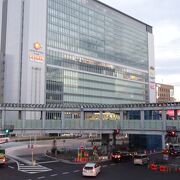 R東海が経営する駅直結の商業施設です。