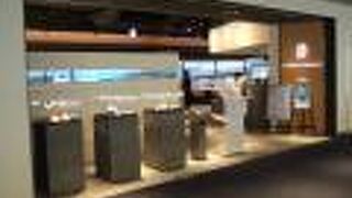 飛行機が間近に見られます