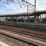 関西本線富田駅：三岐鉄道三岐線の貨物線が乗り入れ