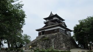 階段はすごく急です