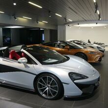 年代を超えて、日本人の心を離さなかったマクラーレンの車です。