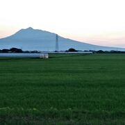 津軽平野の名山