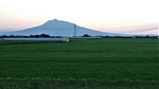 津軽平野の名山