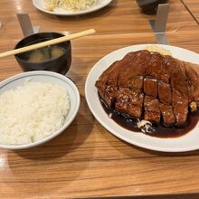 トンテキ定食