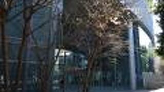 明治大学に併設する博物館