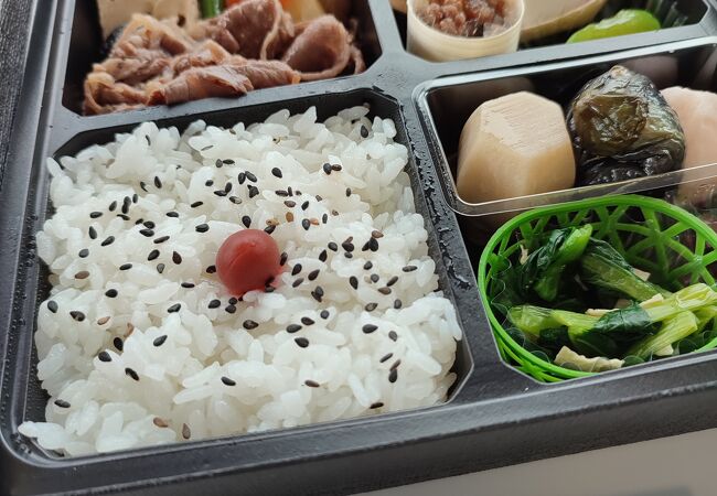 泣く子も黙る？今半の弁当