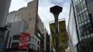 池袋のサンシャインへ続く通り