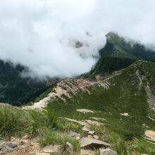 根石岳への稜線