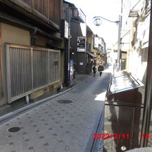 昼間は普通の通り