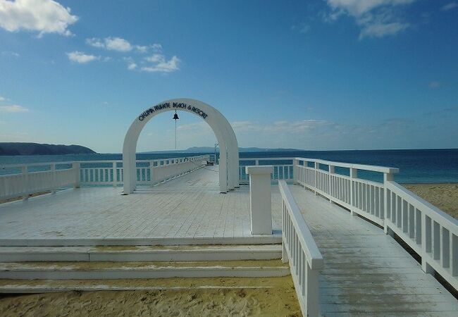 沖縄本土北部のビーチ
