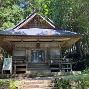 人も少なく、静かで神々しい空気に包まれていました。