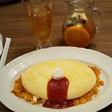 ふわふわスフレ卵のオムライスが美味しい By Ake Binga サロン ウフ エ モア そごう横浜店のクチコミ フォートラベル