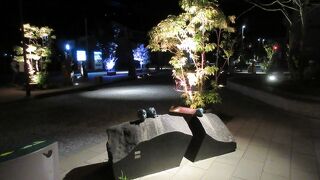 夜もムードあり