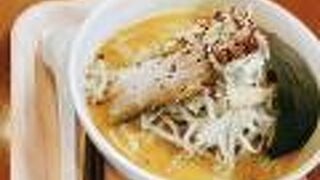 らぁめん　赤「くらり」札幌市東札幌