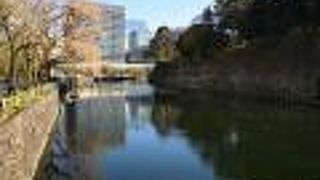 北の丸公園東側にある堀