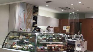 チーズオムレットが有名ですが千歳限定ふわふわサンドクッキーも