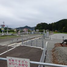 JRのホームから見た阿佐海岸鉄道のモードチェンジする場所。